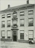 An illustration from De Nederlandsche monumenten van geschiedenis en kunst : geillustreerde beschrijving (1912)