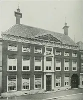 An illustration from De Nederlandsche monumenten van geschiedenis en kunst : geillustreerde beschrijving (1912)