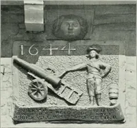 Picture 290 of 368 from De Nederlandsche monumenten van geschiedenis en kunst : geillustreerde beschrijving (1912), leaf 378