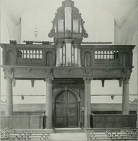 An illustration from De Nederlandsche monumenten van geschiedenis en kunst : geillustreerde beschrijving (1912)