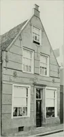 An illustration from De Nederlandsche monumenten van geschiedenis en kunst : geillustreerde beschrijving (1912)