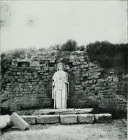 Picture 45 of 178 from The palaces of Crete and their builders (1907), leaf 104