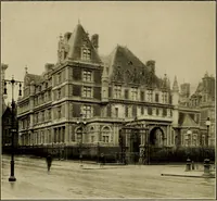 Picture 5 of 33 from Palatial homes in the city of New York and dwellers there in ... arranged for the convenience of the passer-by (1910), leaf 15