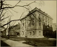 Picture 8 of 33 from Palatial homes in the city of New York and dwellers there in ... arranged for the convenience of the passer-by (1910), leaf 19