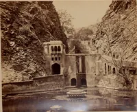 Picture 32 of 33 from Photographs of architecture and scenery in Gujarat and Rajputana (1874), leaf 104