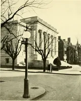 An illustration from A plan of the city of Hartford. Preliminary report by Carrere & Hastings, advisory architects, to the Commission on the city plan of the city of Hartford, Connecticut, in relation to the rectification of the present plan and the development and extension of the city (1912)
