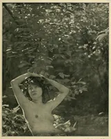 An illustration from Platinum print : journal of personal expression (1913)