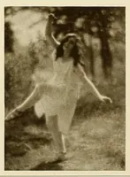 An illustration from Platinum print : journal of personal expression (1913)
