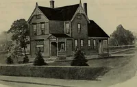 An illustration from Practical bungalows and cottages for town and country, perspective views and floor plans for three hundred low and medium priced houses and bungalows .. (1916)