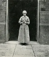 An illustration from Protective clothing for women and girl workers employed in the factories and workshops (1917)