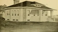 An illustration from Radford's artistic bungalows : unique collection of 208 designs, best modern ideas in bungalow architecture. (1908)