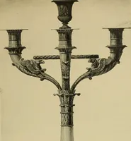 An illustration from Recueil de dessins d'orfevrerie du premier empire par biennais orfevre de Napoléon 1er et de la couronne (1900)