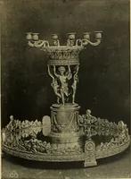 An illustration from Recueil de dessins d'orfevrerie du premier empire par biennais orfevre de Napoléon 1er et de la couronne (1900)