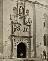 An illustration from The renaissance architectvre of central and northern Spain, a collection of photographs and measvred drawings, (1920)