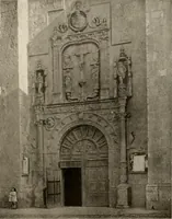 Picture 93 of 171 from The renaissance architectvre of central and northern Spain, a collection of photographs and measvred drawings, (1920), leaf 152