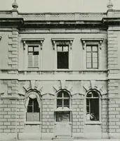 An illustration from Report on the building and ornamental stones of Canada (1912)