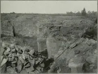 Picture 16 of 61 from ... Report on the building and ornamental stones of Canada, vol. I-V (1912), leaf 114