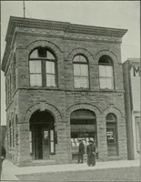 An illustration from Report on the building and ornamental stones of Canada (1912)