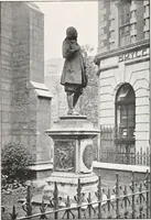 An illustration from Return of outdoor memorials in London, other than statues on the exterior of buildings, memorials in the nature of tombstones, memorial buildings and memorial trees (1910)