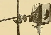 An illustration from Röntgenphotographie : Anleitung zu leicht auszuführenden Arbeiten mit statischer und galvanischer Elektrizität unter besonderer Berücksichtigung der Influenz-Elektrisiermaschine (1908)