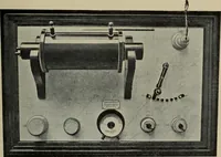 An illustration from Röntgentechniek : therapeutische beteekenis der "X" -stralen en der stoomen van hooge fréquentie (1904)