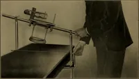 An illustration from Roentgen radiographic table and several other new things (1906)