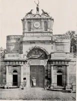Picture 19 of 40 from Romance of the renaissance châteaux (1907), leaf 260