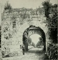 An illustration from Roman cities in Italy and Dalmatia (1910)