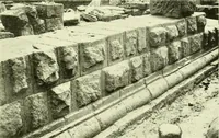 An illustration from Romano-British buildings and earthworks (1911)
