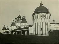 An illustration from Rostov Veliki. Uglich (1913)
