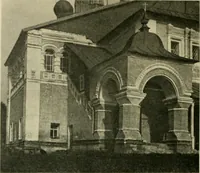 An illustration from Rostov Veliki. Uglich (1913)