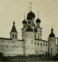 An illustration from Rostov Veliki. Uglich (1913)