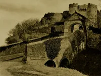 An illustration from Royal castles of England; comprising an account of those ancient fortresses which from the days of William the Conqueror either were the homes of English sovereigns or have been intimately associated with the history and romance of their lives (1913)