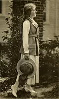 An illustration from The secrets of distinctive dress : harmonious, becoming, and beautiful dress, its value and how to achieve it (1918)