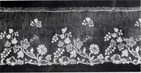 An illustration from Section française (class 84); dentelles, broderies, passementeries et dessins (1908)