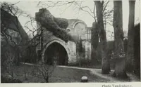 An illustration from Senlis (1922)