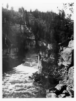 An illustration from Outdoor Life 1899-10: Vol 4 Iss 4 (1899)