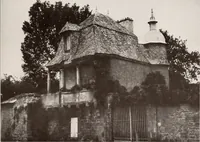 An illustration from Small French buildings; the architecture of town and country, comprising cottages, farmhouses, minor chateaux or manors with their farm groups, small town dwellings, and a few churches (1921)
