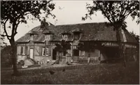 An illustration from Small French buildings; the architecture of town and country, comprising cottages, farmhouses, minor chateaux or manors with their farm groups, small town dwellings, and a few churches (1921)