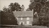 An illustration from Small French buildings; the architecture of town and country, comprising cottages, farmhouses, minor chateaux or manors with their farm groups, small town dwellings, and a few churches (1921)