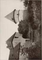 Picture 133 of 181 from Small French buildings; the architecture of town and country, comprising cottages, farmhouses, minor chateaux or manors with their farm groups, small town dwellings, and a few churches (1921), leaf 220