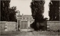 An illustration from Small French buildings; the architecture of town and country, comprising cottages, farmhouses, minor chateaux or manors with their farm groups, small town dwellings, and a few churches (1921)