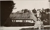 An illustration from Small French buildings; the architecture of town and country, comprising cottages, farmhouses, minor chateaux or manors with their farm groups, small town dwellings, and a few churches (1921)