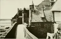 Picture 53 of 179 from Small French buildings; the architecture of town and country, comprising cottages, farmhouses, minor chateaux or manors with their farm groups, small town dwellings, and a few churches (1921), leaf 106