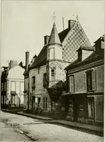 Picture 58 of 179 from Small French buildings; the architecture of town and country, comprising cottages, farmhouses, minor chateaux or manors with their farm groups, small town dwellings, and a few churches (1921), leaf 114