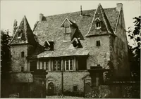Picture 62 of 179 from Small French buildings; the architecture of town and country, comprising cottages, farmhouses, minor chateaux or manors with their farm groups, small town dwellings, and a few churches (1921), leaf 122