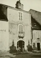 Picture 67 of 179 from Small French buildings; the architecture of town and country, comprising cottages, farmhouses, minor chateaux or manors with their farm groups, small town dwellings, and a few churches (1921), leaf 128