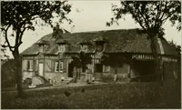 Picture 88 of 179 from Small French buildings; the architecture of town and country, comprising cottages, farmhouses, minor chateaux or manors with their farm groups, small town dwellings, and a few churches (1921), leaf 164