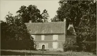 An illustration from Small French buildings; the architecture of town and country, comprising cottages, farmhouses, minor chateaux or manors with their farm groups, small town dwellings, and a few churches (1921)