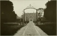 Picture 125 of 179 from Small French buildings; the architecture of town and country, comprising cottages, farmhouses, minor chateaux or manors with their farm groups, small town dwellings, and a few churches (1921), leaf 216